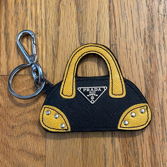 Prada Accessories - ⭐️HP⭐️PRADA🔑chain